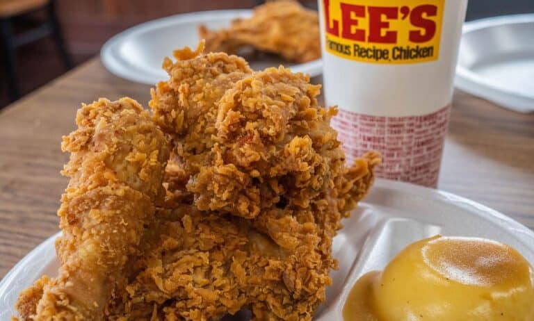 Lee’s Famous Recipe Chicken: A Homestyle Favorite