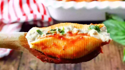 Italian Stuffed Shells with Meat Sauce and Ricotta